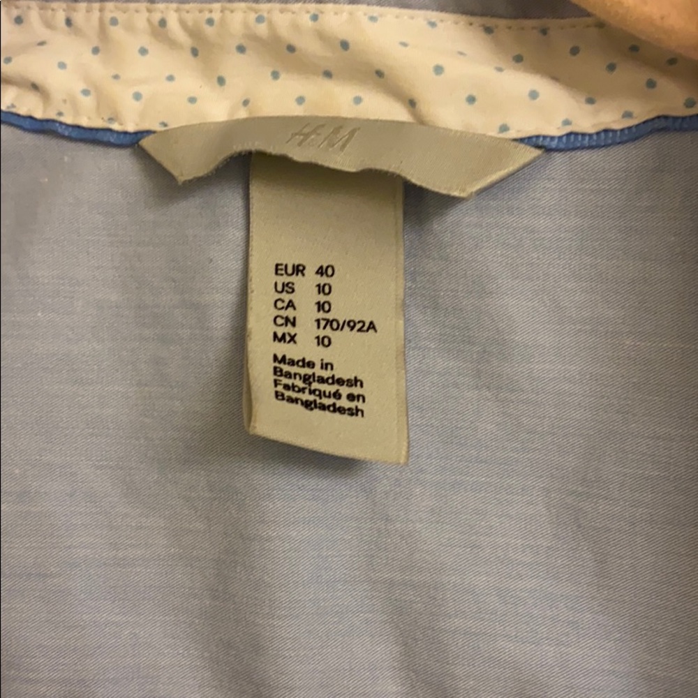 Button up - Picture 2 of 2